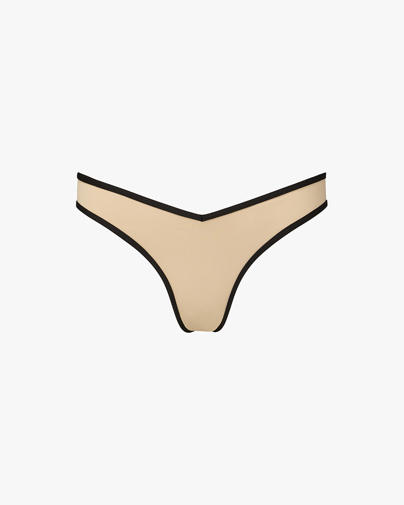 Delilah Bottom