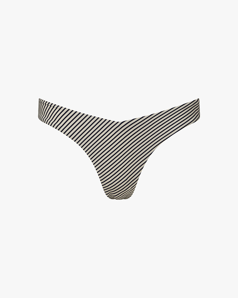 Delilah Bottom