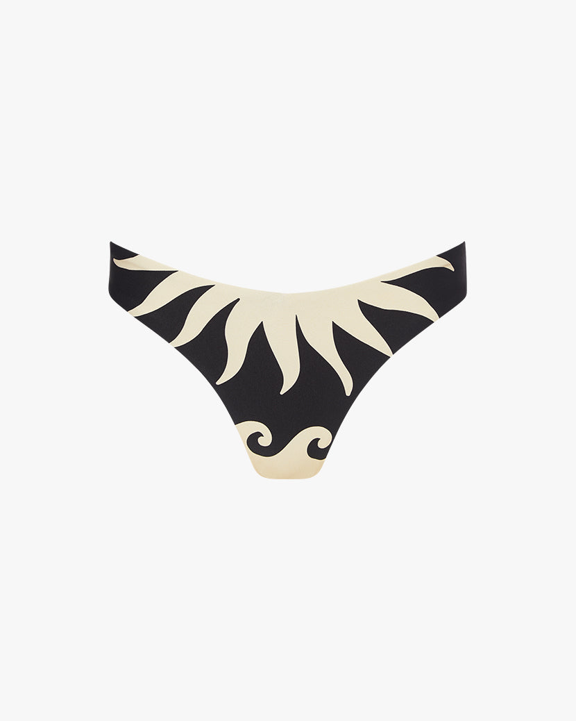 Delilah Bottom
