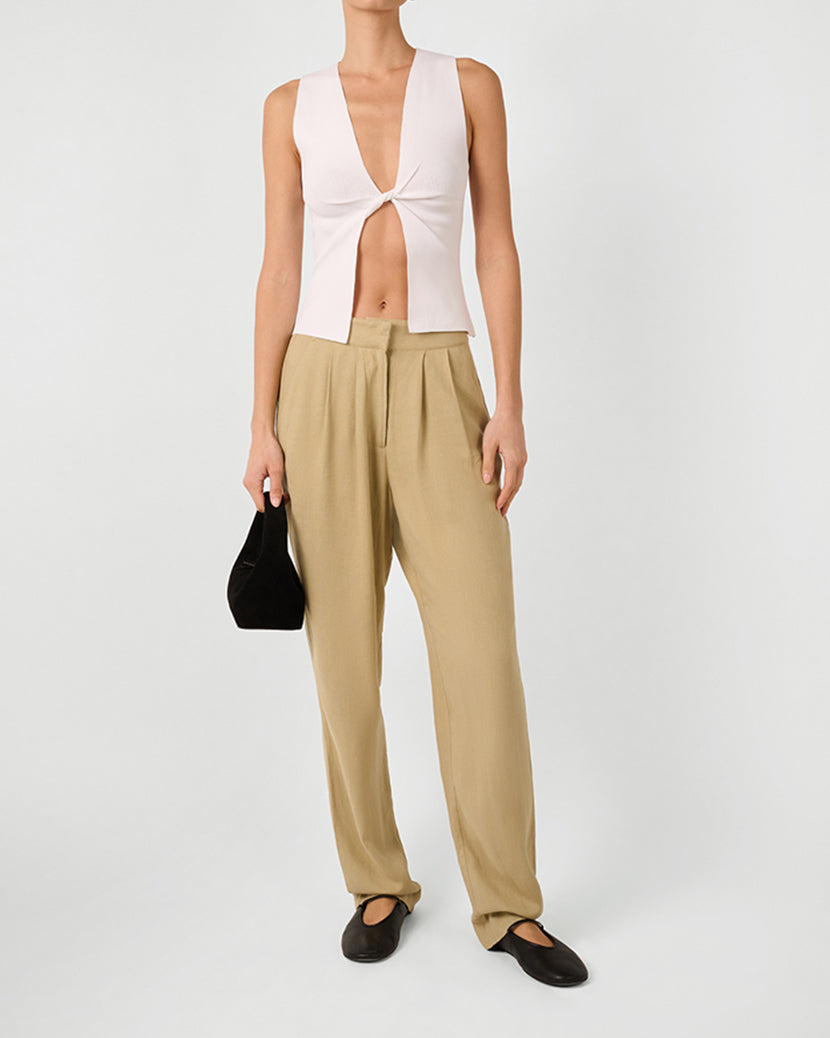 Twist Front Flyaway Tank