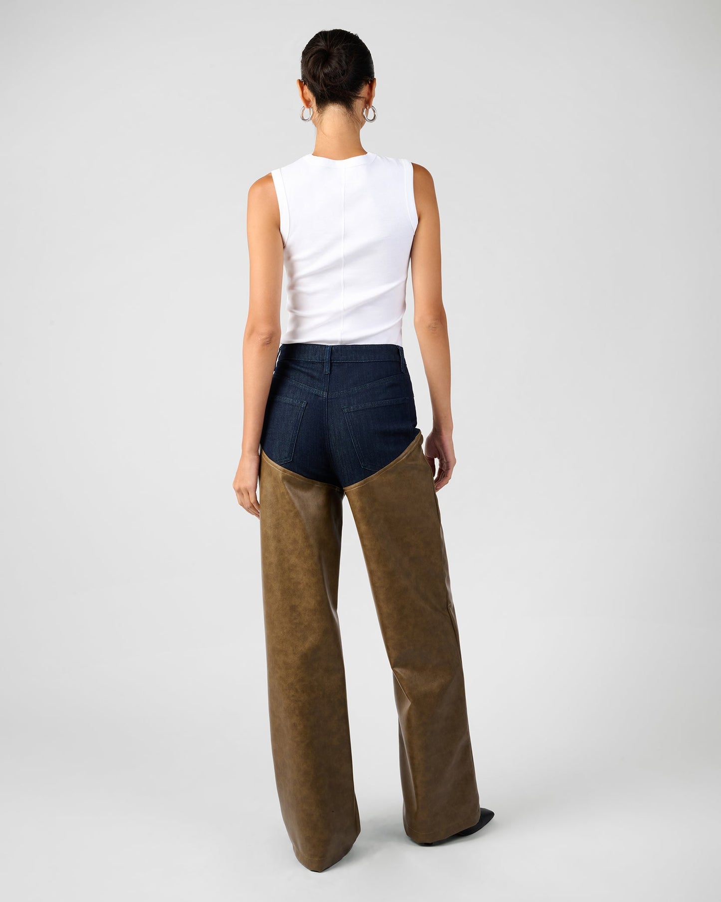 Mid Rise Straight Leg Two Toned Chap Jean