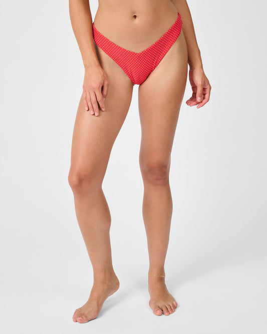 Delilah Bottom