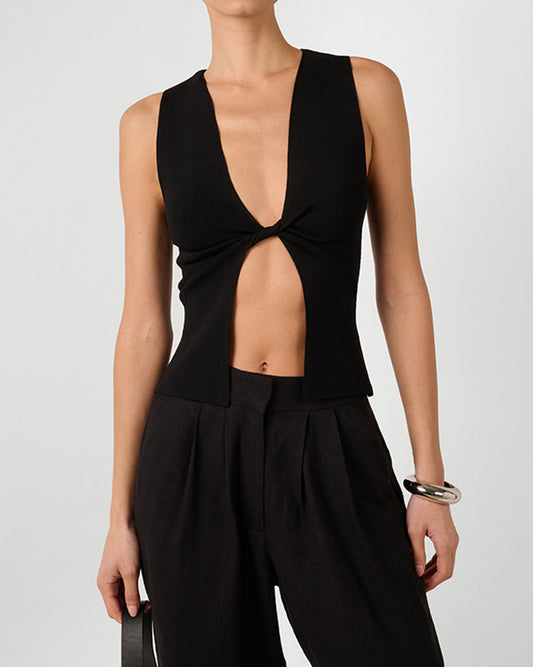 Twist Front Flyaway Tank