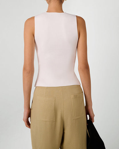 Twist Front Flyaway Tank