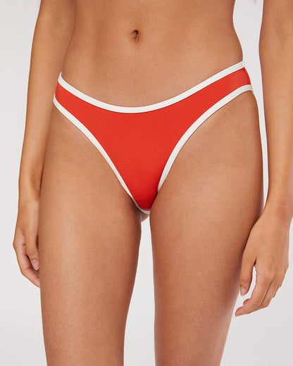 Classic Scoop Bottom