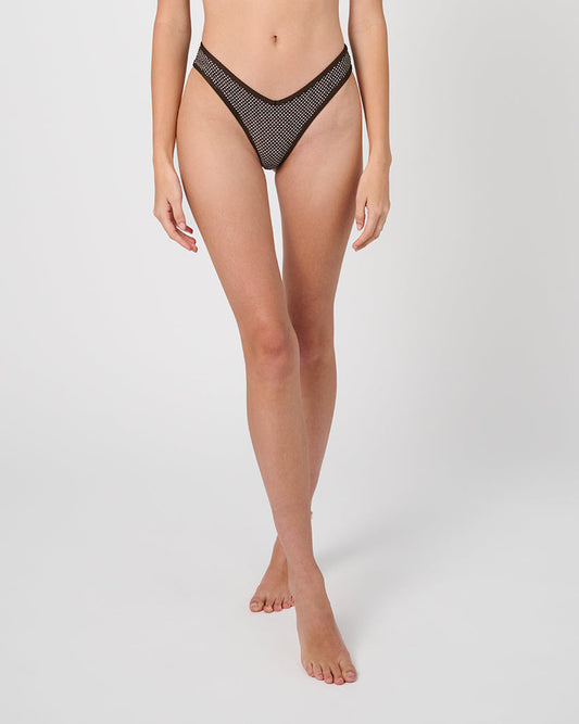 Delilah Bottom